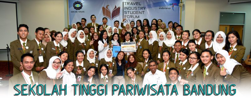 Mahasiswa Sekolah Tinggi Pariwisata Bandung